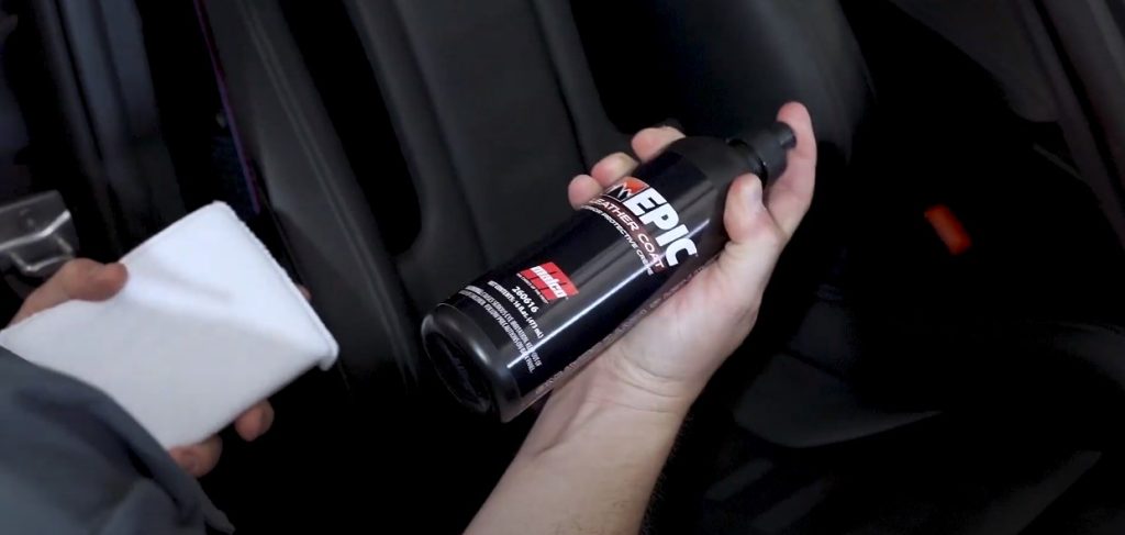 vệ sinh ghế da vào mùa đông